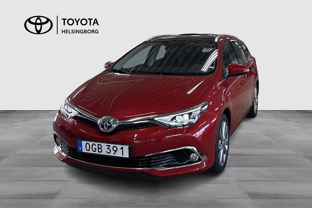 Toyota Auris 1,8 HSD TS EXECUTIVE SKYVIEW