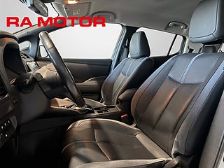 Halvkombi Nissan Leaf 10 av 23