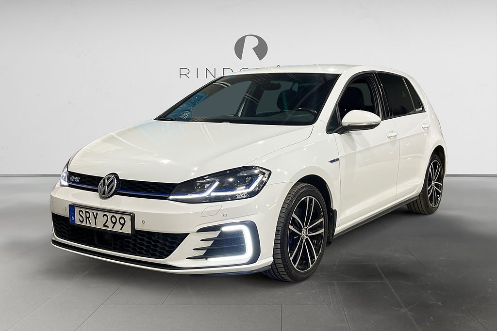 Volkswagen Golf GTE 1.4 TSI 204 HK DSG DRAG B-VÄRM LED FACELIFT 17"