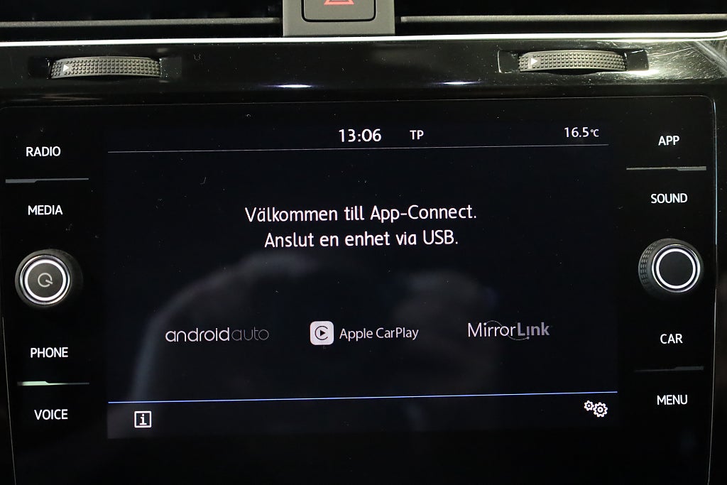 Volkswagen Golf I 5-dörrar 1.5 TSI 150HK R-Line M-Värme Kamera Plus-Pkt