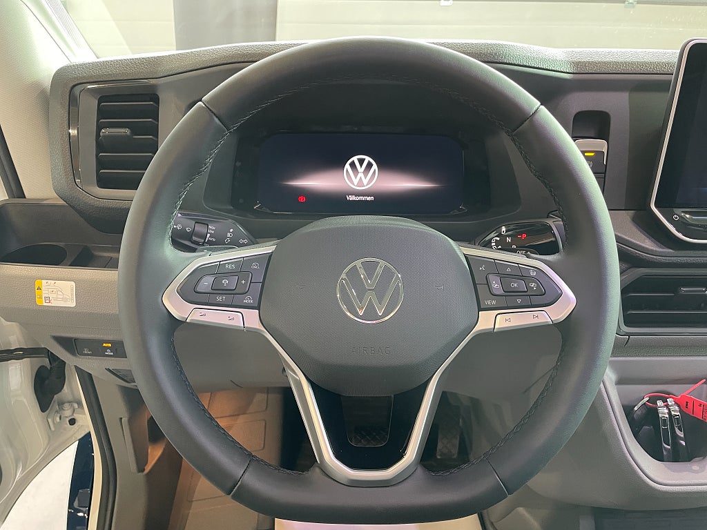 Volkswagen Grand California 600 / Under 6m / Taksäng / Automat / B-kort / E - Volkswagen