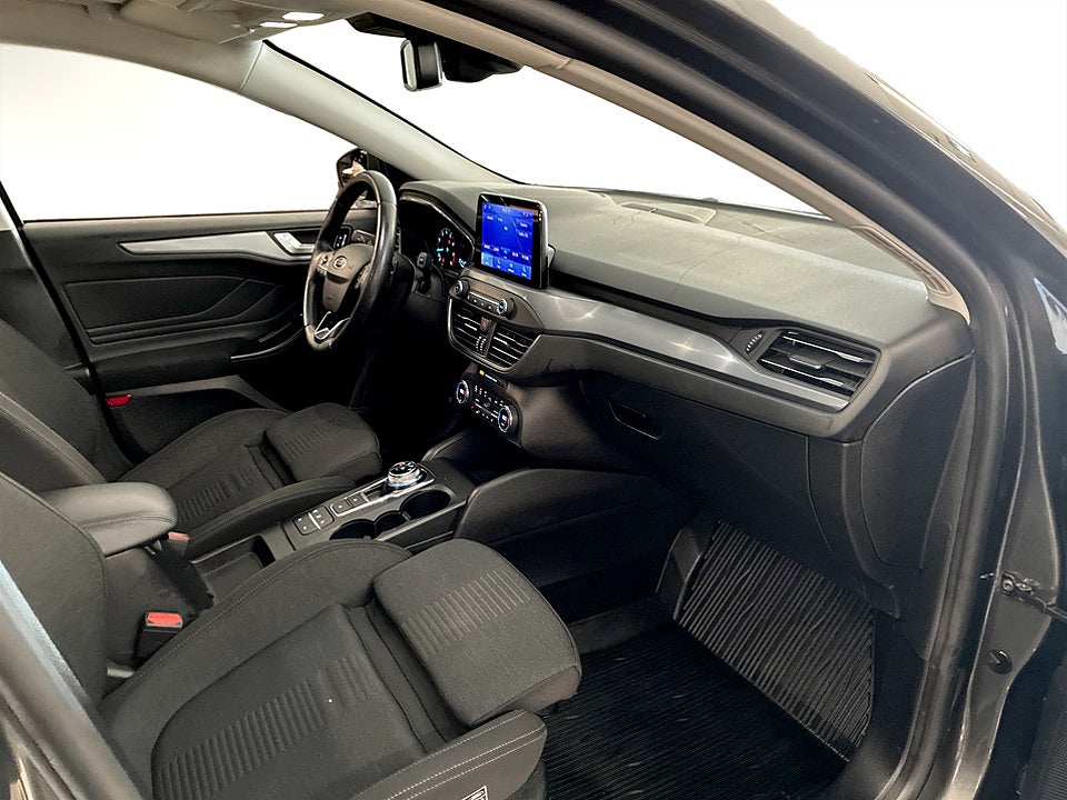 Bild på Ford Focus Active 5dr 1.0 EcoBoost 125hk Aut DRAG RATTVÄRME
