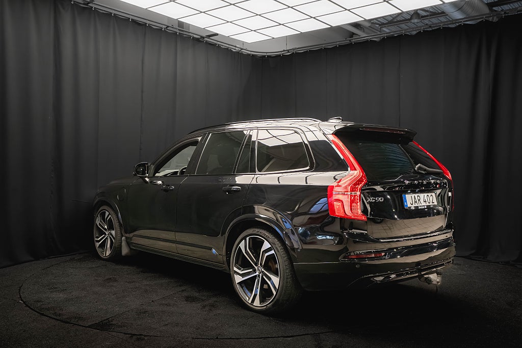 Volvo XC90 T8 AWD ULTIMATE DARK 7-sits B&W LUFT 22'' DRAG MOMS