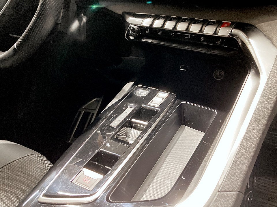 Bild på Peugeot 3008 GT 1.2 PT 130hk Aut - B-KAMERA, CARPLAY