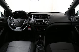Halvkombi Hyundai i20 18 av 24