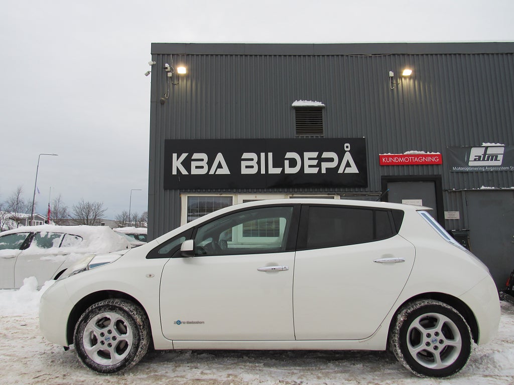 Nissan Leaf 24 kWh 109hk Backkamera Navigation 0%Ränta