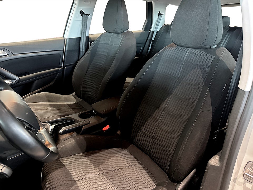 Bild på Peugeot 308 SW Active 1.6 BHDi 120hk BACKSENSORER