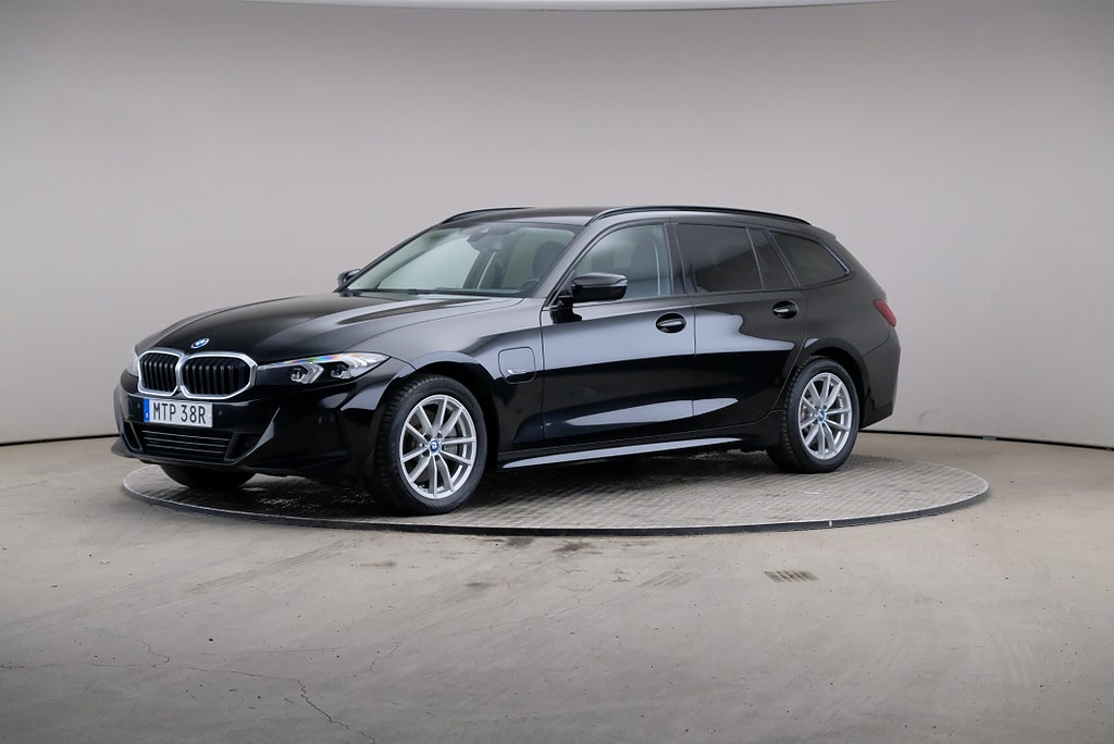 BMW 330e 3 292hk xDrive Conn Edt HiFi Nav