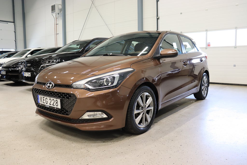 Hyundai i20 1.4 Premium Rattvärme Bluetooth 101hk