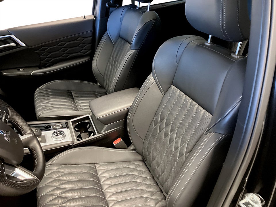 Bild på Mitsubishi Outlander Instyle PHEV 306k Aut 4WD PANO B-KAMERA