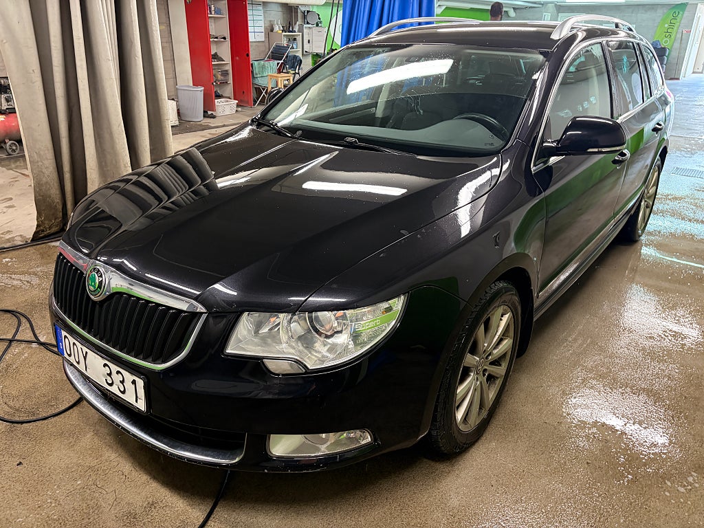 Skoda Superb KOMBI 2.0 TDI AUTOMAT 170HK ELEGANCE EURO 5