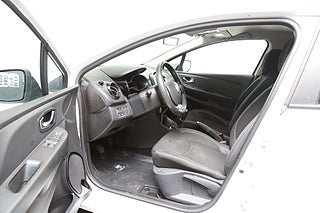 Halvkombi Renault Clio 8 av 24