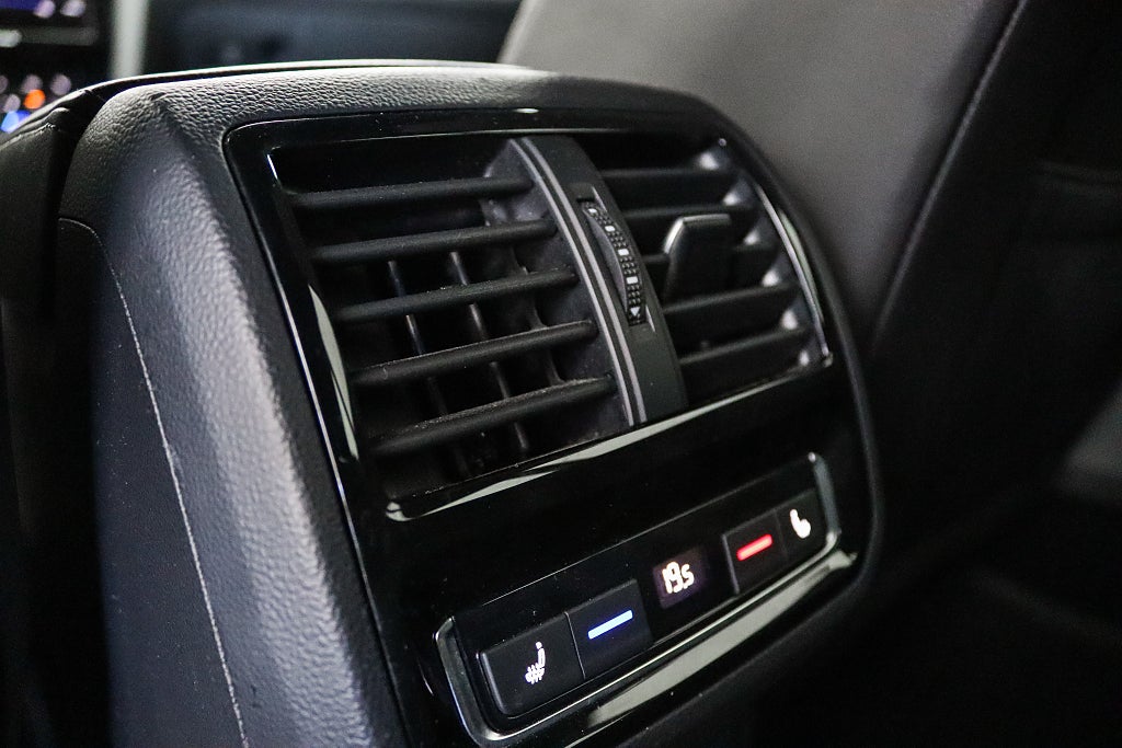 Volkswagen Arteon Shooting Brake 2.0 TDI 4M R-Line Cockpit Värmare Drag