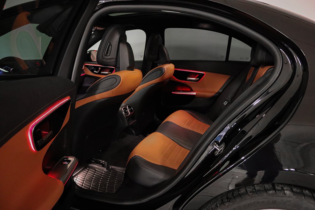 Mercedes-Benz C 200 4Matic AMG Line Premium Panorama Burmester 204hk