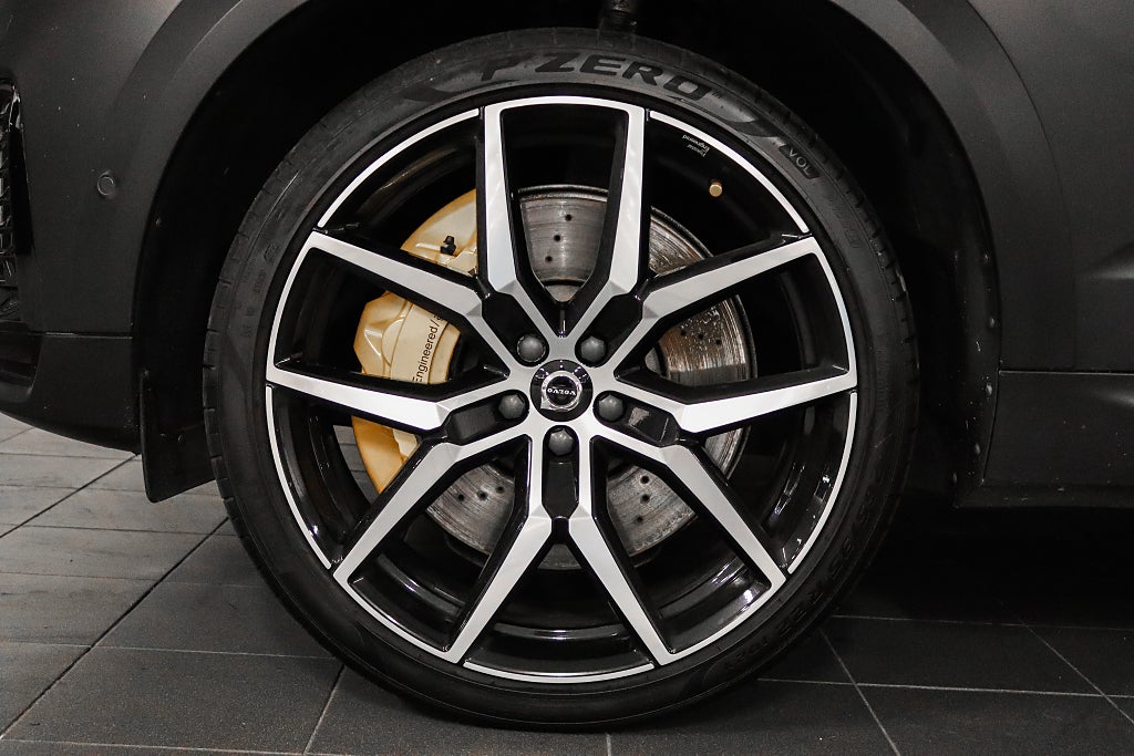 Volvo XC60 II Recharge T8 AWD R-Design Polestar Pano B&W HuD