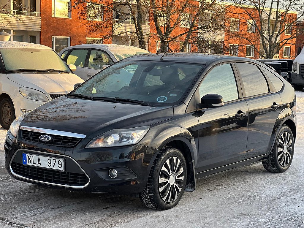 Ford Focus 1.8 Flexifuel Titanium 125hk Drag Värmare Nybess