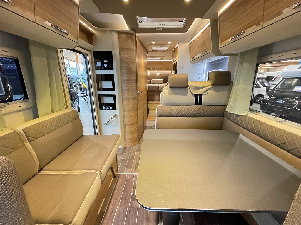 Adria Matrix Supreme 687 SL /ALDE/Solcell/Taksäng/Kedja/5 bältad/  - Adria