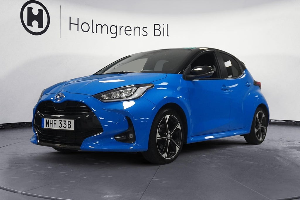 Toyota Yaris Hybrid Premiere Edition Adaptiv Farthållare Backkamera CarPlay |