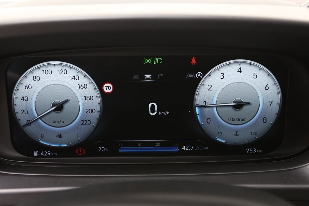 Hyundai Bayon Essential 1.2 MPi | Manuell | Moms | Låga mil 2025