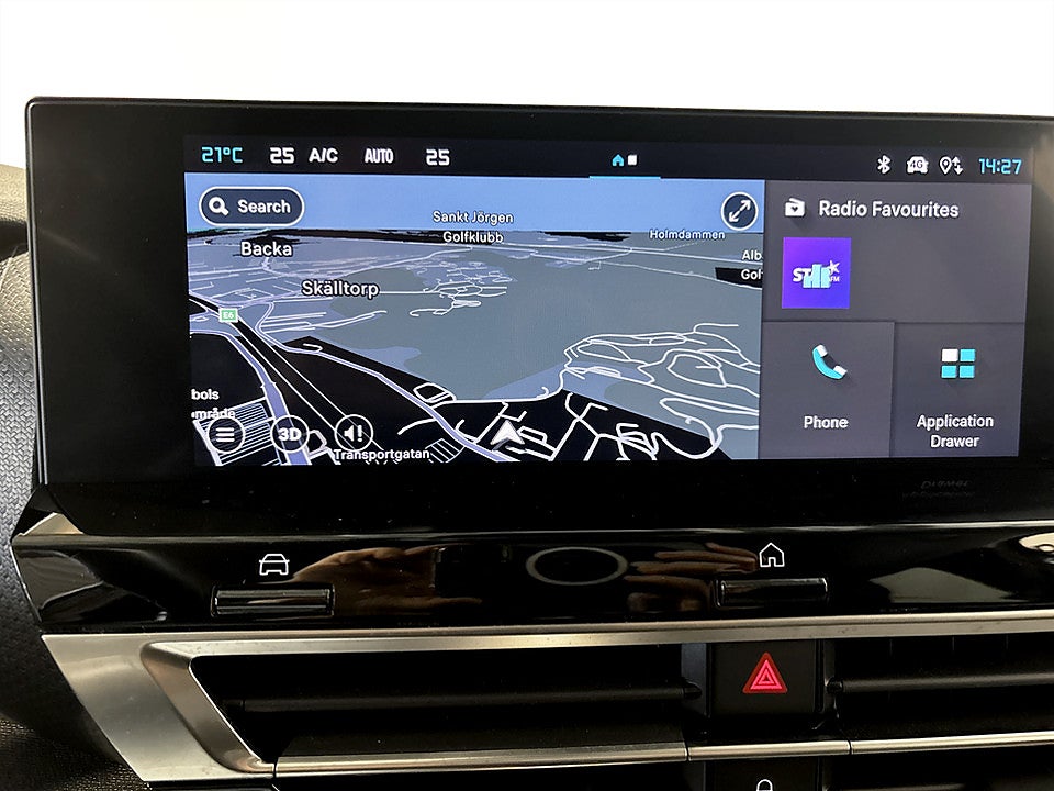 Bild på Citroën C4-X Shine 1.2 PT 130hk Aut B-KAMERA CARPLAY