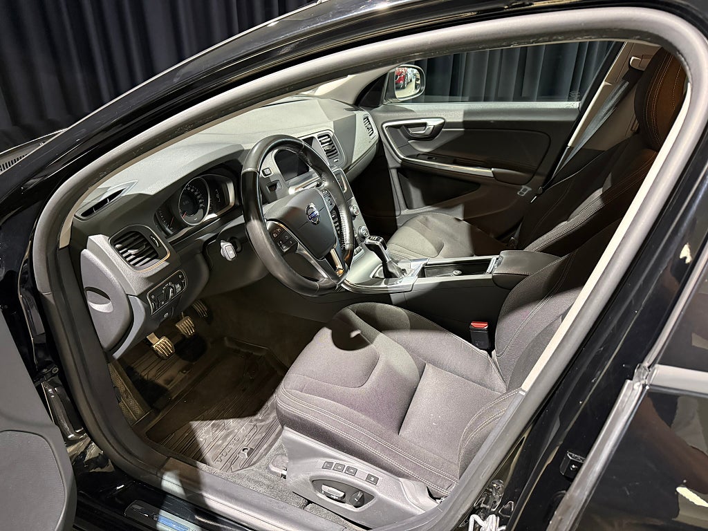 Volvo V60 2018 - miniatyr 11