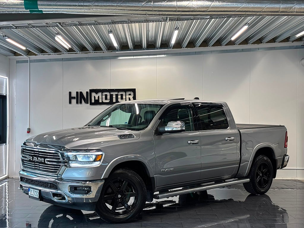 RAM 1500 Crew Cab 5.7 V8 4x4 Laramie |MOMS|PANO|H/K|360|CarPlay|