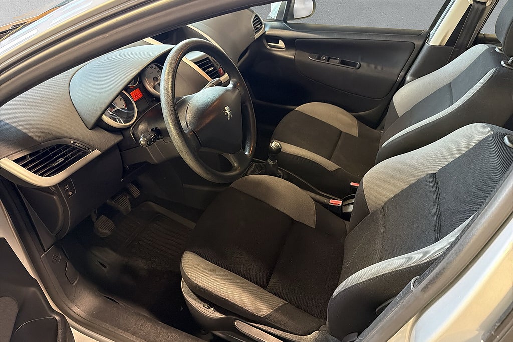 Peugeot 207 5-dörrar 1.4 Levereras Nybesiktigad