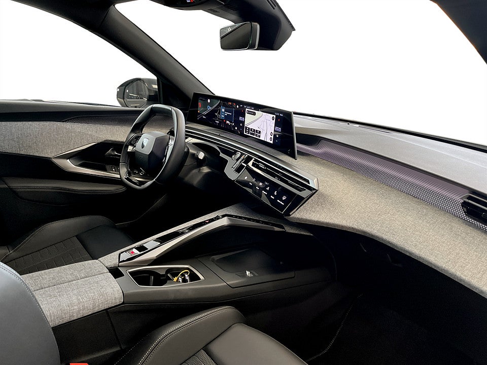 Bild på Peugeot 5008 GT Hybrid 145hk Aut 7-SITS B-KAMERA CARPLAY