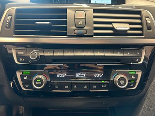 BMW 330 i xDrive Sport line/MoK/Rattvärme/Psens/Navi/S&V