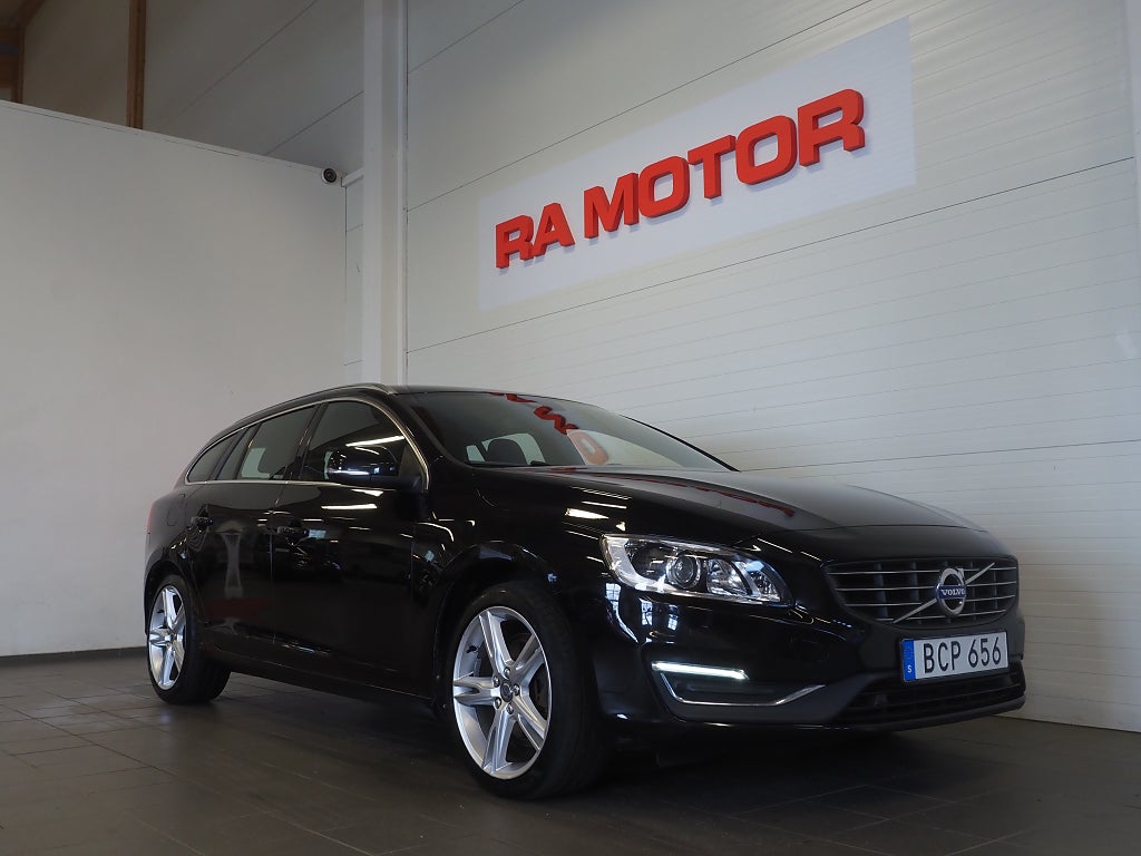 Volvo V60 D4 Geartronic 190hk Aut Summum VOC D-Värm Läder 2017
