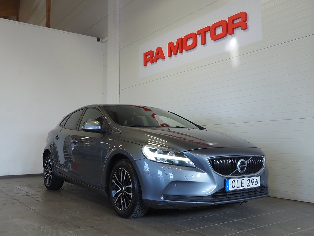 Volvo V40 D3 150hk Business Advanced Momentum | B-Kamera | VOC | 2017