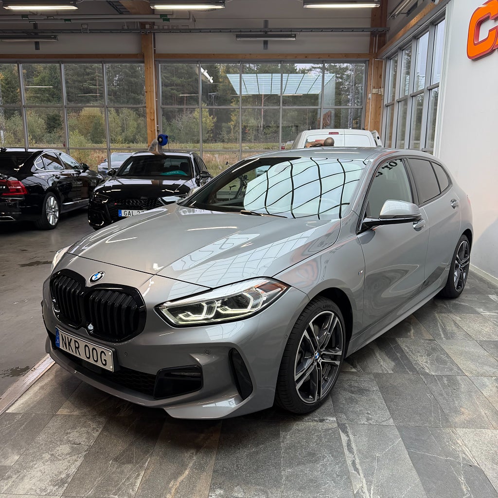BMW 120d xDrive M Sport Backkamera HiFi Apple Carplay Dragkrok
