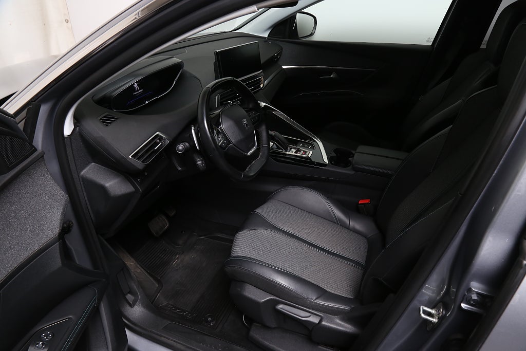 Peugeot 3008 1,2 PureTech 130 EAT Allure Aut Dragkrok 2022