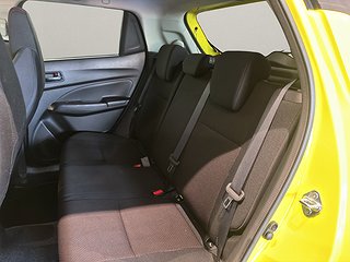 Halvkombi Suzuki Swift 11 av 15