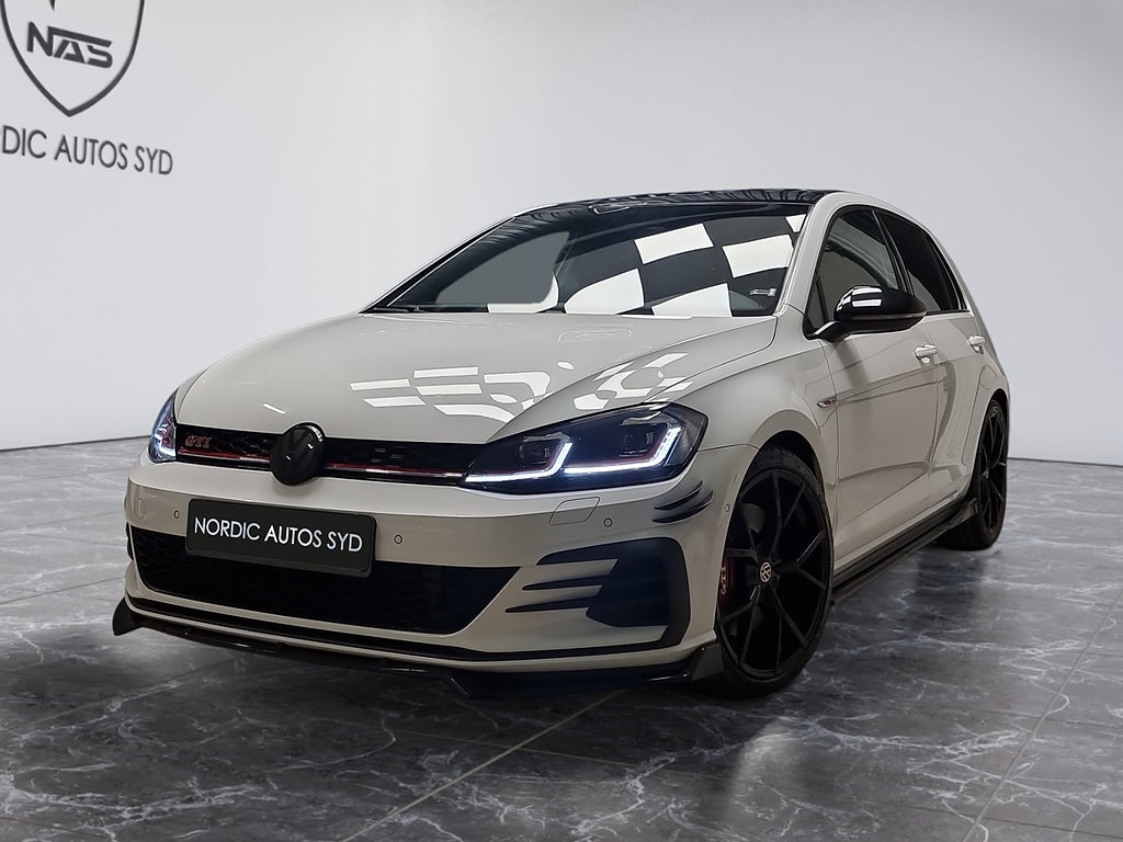 Volkswagen Golf GTI Performance / 2.0 TSI / Pano / Carplay /Keyless