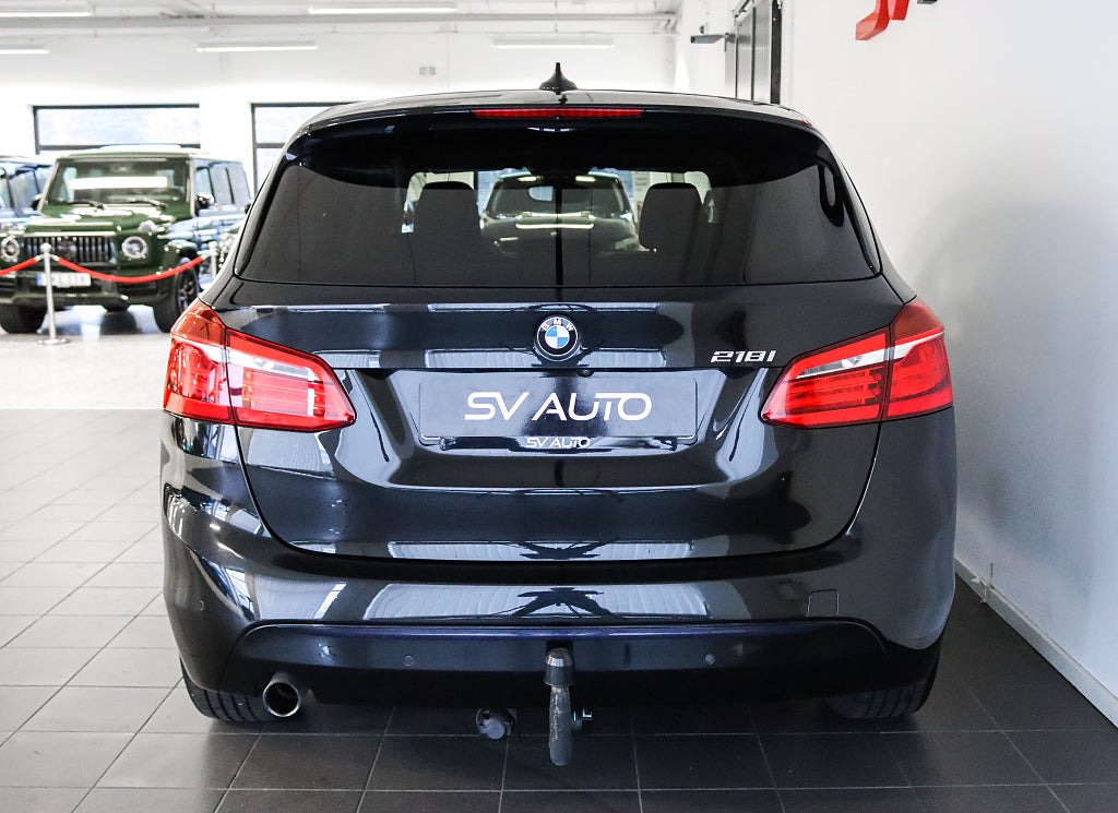 BMW 218 i Active Tourer Sport Line Navi HuD Drag B-kamera