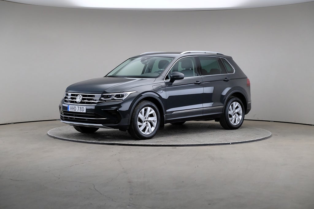 Volkswagen Tiguan eHybrid 1.4 TSI 245hk Elegance Drag Cockpit