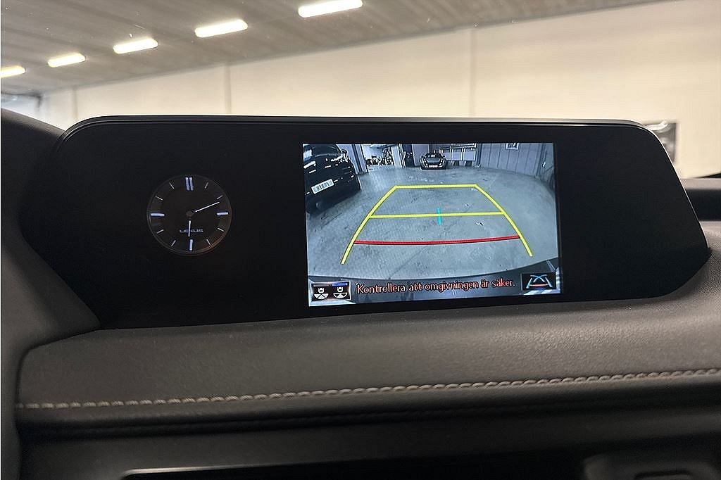 Lexus UX UX250H CVT 178HK, 3 brukare