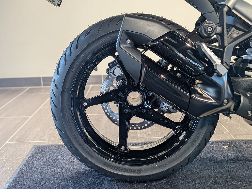 BMW R1300R /DEMO-Kampanj/SPARA: 33.795kr!/Ca 100 mil