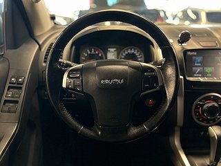 Isuzu D-Max Crew Cab 1.9 4WD MOMS/S&V-däck/D-värm/Kamera