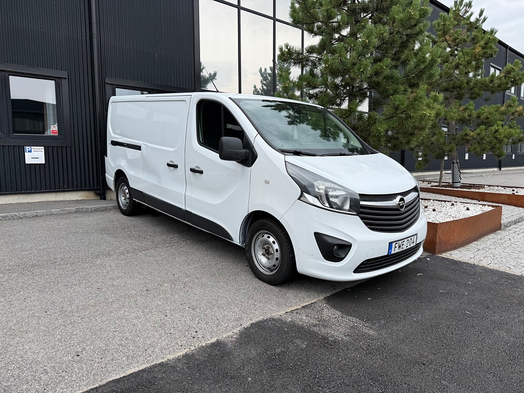Opel Vivaro Skåpbil 2.9t 1.6 CDTI..Kamkedja.Momsbil. Ny besiktad 