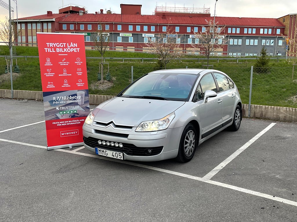 Citroën C4 1.6 HDiF AUTOMAT DRAG NYBESIKTIGAD *HEMLEVERANS*