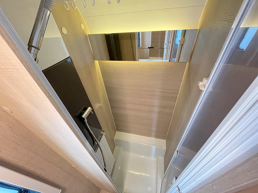 Adria Adora 573 PT / ALDE / Förtält / Solcell / Markis/3-vån - Adria