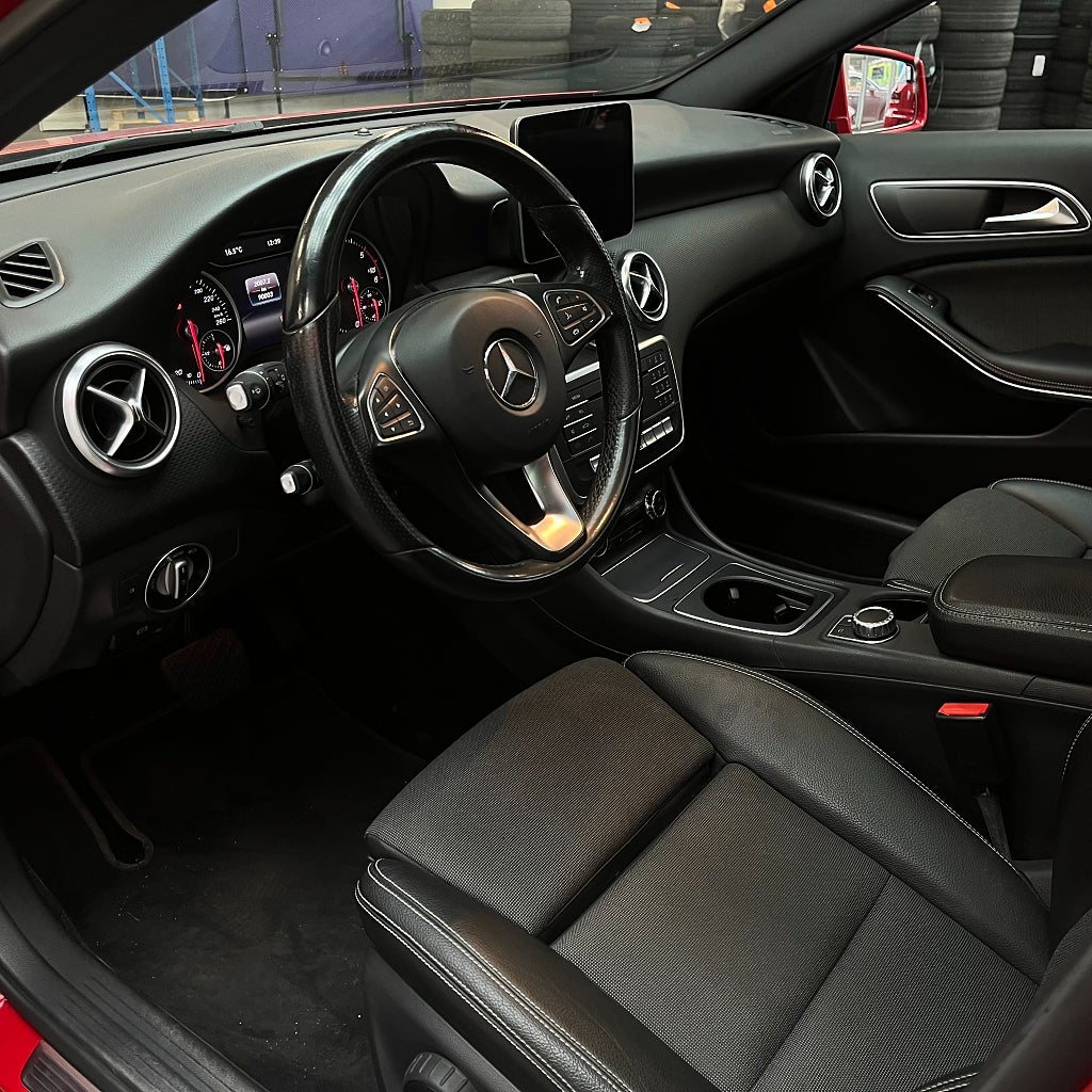 Mercedes-Benz A 4,99% 200 d Aut Style Backkamera Panorama