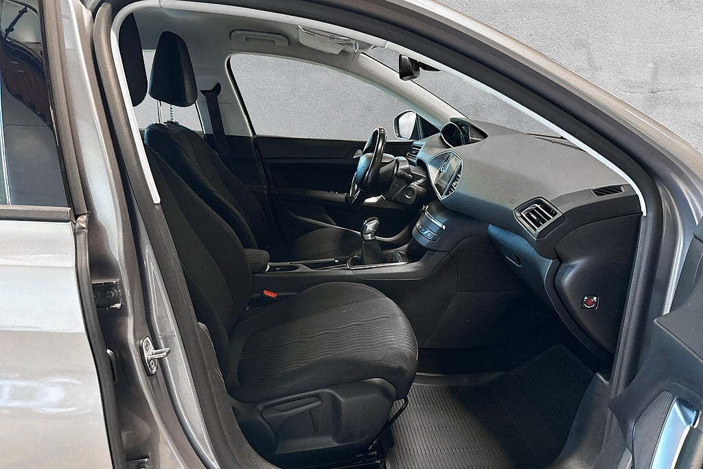Peugeot 308 sw 1.2 PureTech 110 Active Nyservad 3-Brukare USB