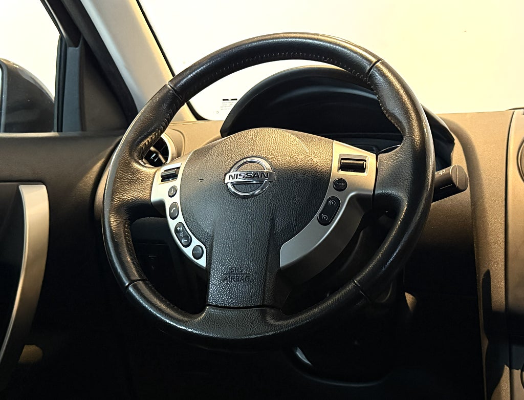 Nissan Qashqai 1.6 114HK NYBESIKTIGAD KAMKEDJA FARTHÅLLARE P-SENSOR