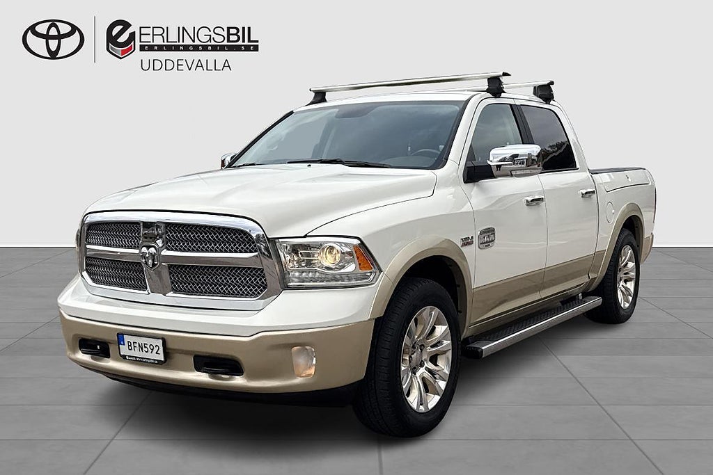 RAM 1500 CREW CAB 5.7 V8 HEMI 4x4 LONGHORN FLAKLOCK V-HJUL