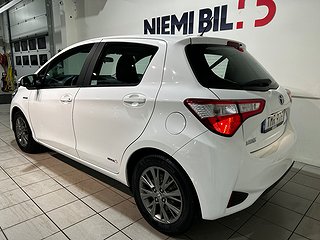 Toyota Yaris Hybrid Active Mvärm Kamera Kamkedja S/V-hjul
