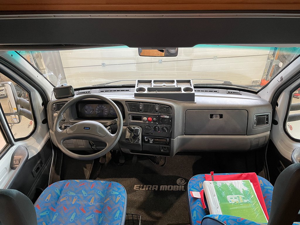 Eura Mobil 612 SB / B-körkort / 6 bältad / Under 6,5m - Eura Mobil