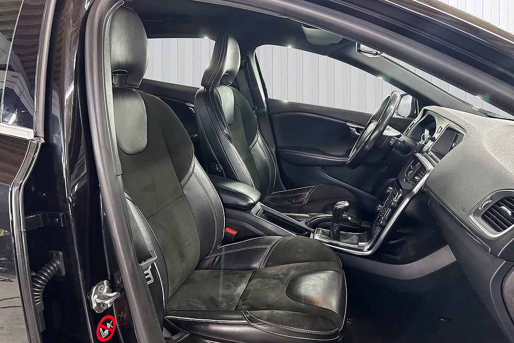 Volvo V40 2016